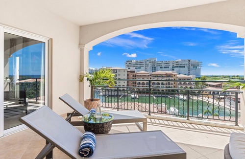 Maho Condo | Aqua Vue - Luxurious 4 bedroom condo at Porto Cupecoy | Island Properties
