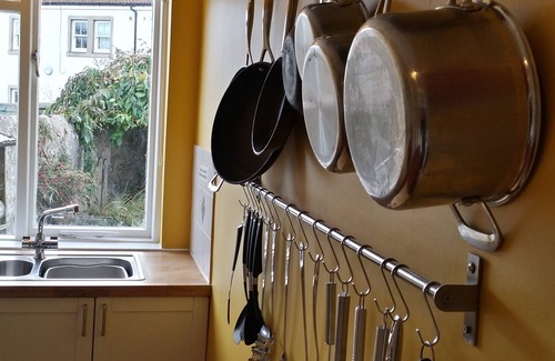 Anstruther House | Ardlui, central location just a short walk from the Famous Harbour and Fish Bar