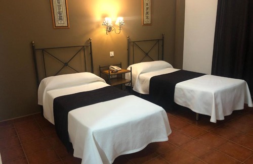 Peraleda de la Mata Hotel | Area de Servicio los Cerrillos, H-CC-651