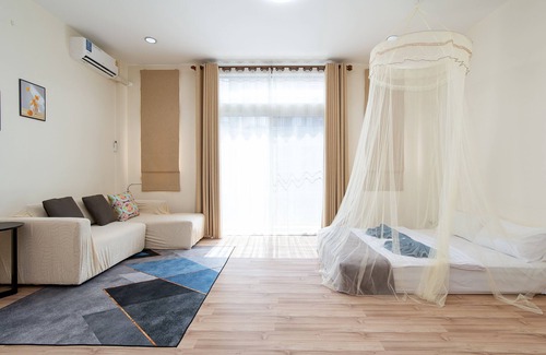 Nuanchan House | AreeHouse Bangkok 300m2 Townhouse. Family 1st choice. Near 7-11, BigC, SPA, MRT.