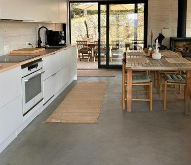 Risor House | Arkitekttegnet Hytte Med Utsikt Over Skagerak