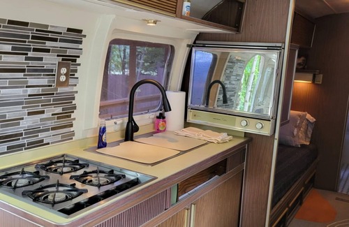 Hico House | Arlo is a cozy RV in delightful Hico with WiFi, AC