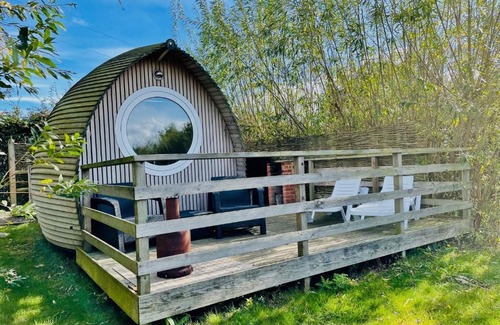 Brightlingsea House | Armadilla 3 at Lee Wick Farm Cottages & Glamping