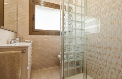 Llinars del Valles Apartment | Armonía Superior