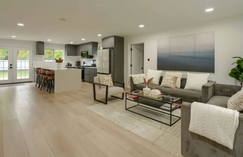 Northeast Columbus House | Armuth: Modern 4BR 3B by Airport