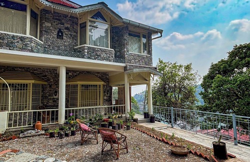 Mallital Villa | Arnav Villa- Charming Naini lake view retreat in Nainital