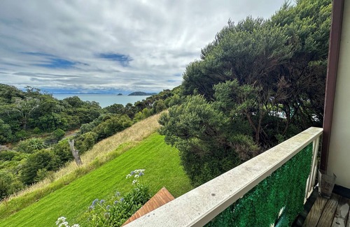 Amodeo Bay Apartment | Aroha A-Frames - Whare Iti