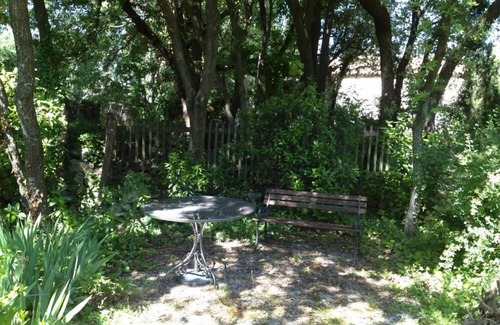 Arpaillargues-et-Aureillac House | Arpaillargues Et Aureillac: near Uzes holiday house with pool 7m: 3 beds/135 m2 in the center of a large garden