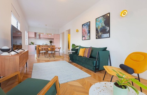 Central Zone House | Art déco in historic building