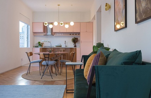 Central Zone House | Art déco in historic building