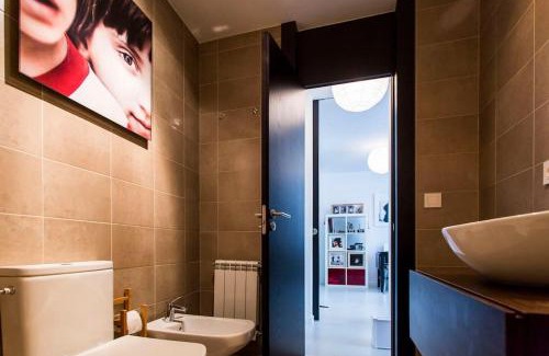 Ames Apartment | Art/Design & Pool