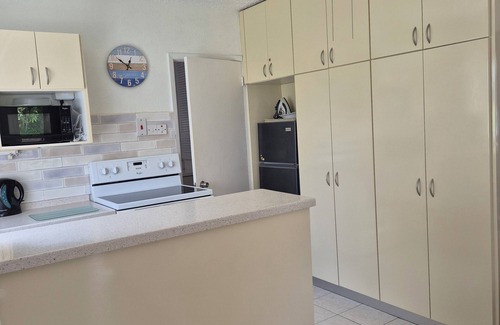 Holetown Apartment | Art Studio 2 is set in lovely gardens,35 yards from the beach