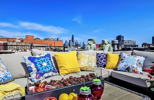 West Town Apartment | Art Villa