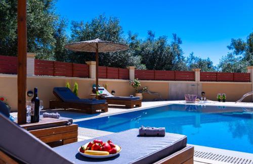 Agios Matthaios House | Artemis Prasoudi Beach