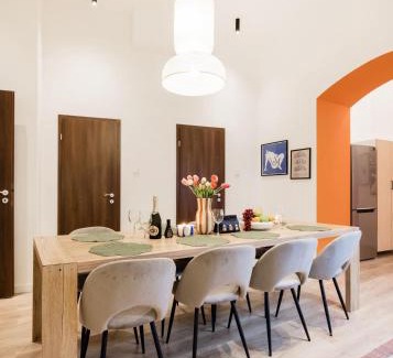 Belso-Ferencvaros Apartment | Artful 3BR Home by Danube River & Market Hall