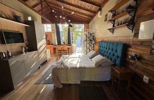 Nacoes House | Arthi - LINDO LOFT RECANTO DOS PASSARINHOS com HIDROMASSAGEM!