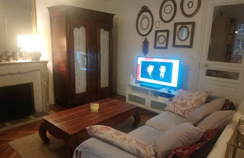 Saint-Vincent-de-Paul Apartment | artist apartment with piano 80 m2, artist apartment with piano