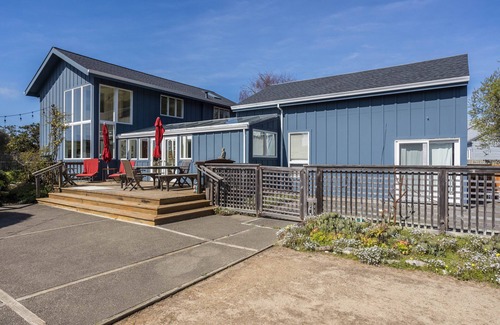 Stinson Beach House | Artist's Beach Getaway