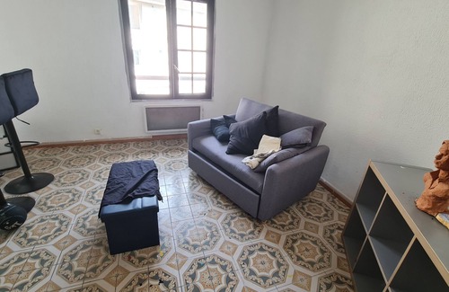 Sarcelles Apartment | Artist's studio plus parking space