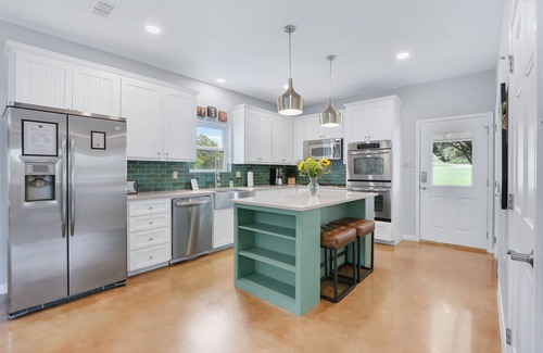 Wimberley House | Artista I 2/2 with New Pool, Hot tub, Pool Table