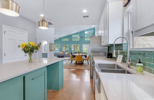Wimberley House | Artista I 2/2 with New Pool, Hot tub, Pool Table