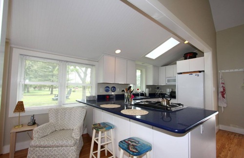 Tilghman Cottage | Artists, writers & creative minds IMAGINE YOUR GETAWAY AT SIMPLICITY COTTAGE