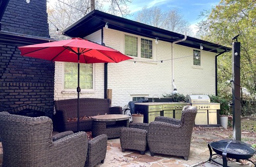 Sandy Springs Apartment | Artsy suite in Atl, near Buckhead, Braves and Dwtn