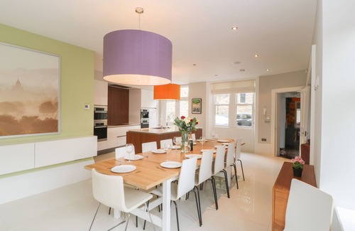 Holmbridge Cottage | ASH VILLA, pet friendly, luxury holiday cottage in Holmfirth