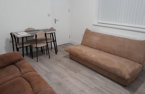Newcastle-Under-Lyme House | Ashfield New place