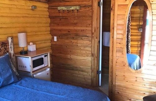 Ashton House | Ashton Historic Log Cabins 6