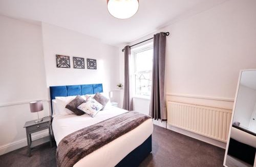 Sutton Coldfield House | Aspen, 3 Bedrooms with Parking