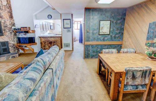 Mammoth Lakes House | Aspen Creek #401 Year-Round Outdoor Activities