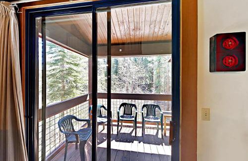 Truckee Apartment | Aspen Grove Escape