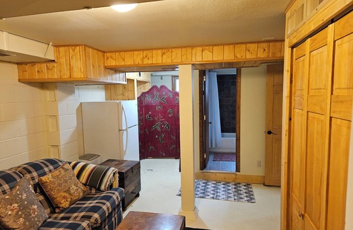 Nathrop Cabin | Aspen Grove with a hot tub and cozy fireplace, come take the chill off!