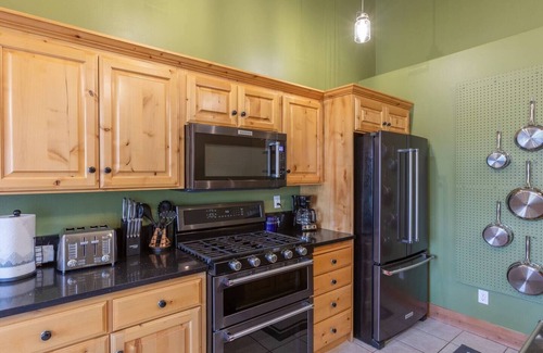 Driggs House | Aspen Retreat Near Targhee - Hikes & Wildlife Views.