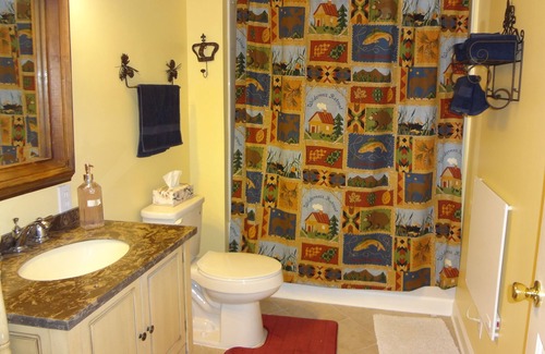 Traphill Cabin | Aspen Suite: Cozy NC Mountain & Riverside Cabin Suite @ Roaring River Vineyards