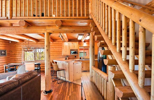 Cripple Creek Cabin | ★ Aspen View Log Cabin ★ Mountain Vistas + Game Room Retreat