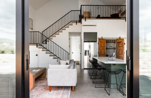 New Harmony House | Astoa Etxea - Peaceful Retreat Near Zion