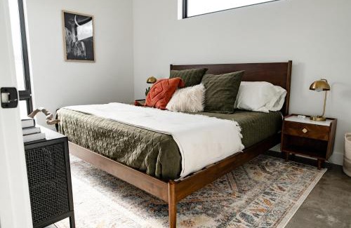 New Harmony House | Astoa Etxea - Peaceful Retreat Near Zion