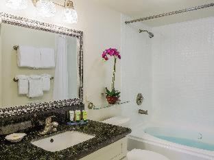 Downtown Honolulu Hotel | Aston at the Executive Centre Hotel