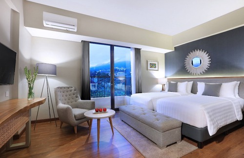 Oro Oro Ombo Hotel | Aston Inn Batu - Malang