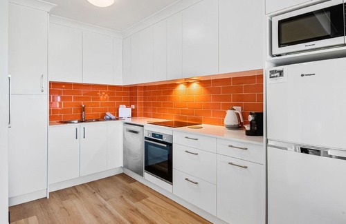 Jindabyne Apartment | Astrids at Central Park - 2BR l Lake & Mountain Views l Central Location l WiFi