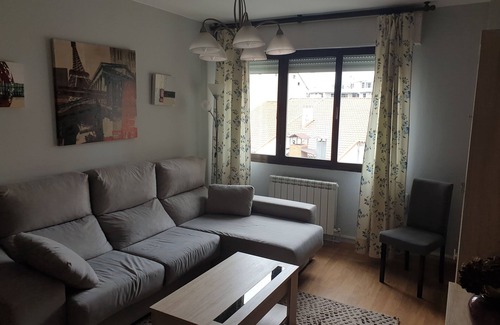 Old Town Apartment | Asturias, Oviedo, Gascona Come and enjoy Paradise! with free parking