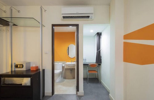 Aranyaprathet Hotel | At Border