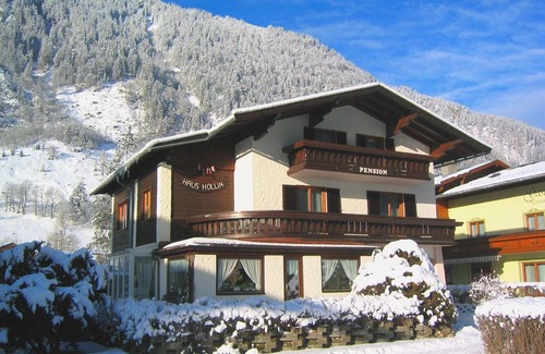 Fusch an der Grossglocknerstrasse House | Chalet in Fusch near Ski Lift and Lake