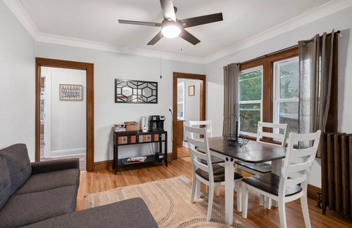 Prospect Park Apartment | At Home Feel Apt Close to University and Tram Stop, Garage and Patio incl