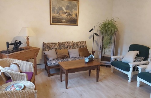 Aywaille House | "At Mon'OncEugene"