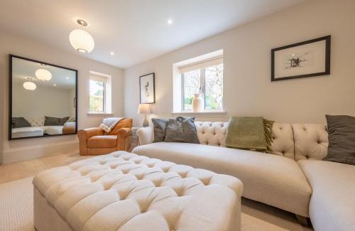 Thornham House | At Monterey 6