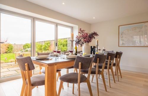 Thornham House | At Monterey 6