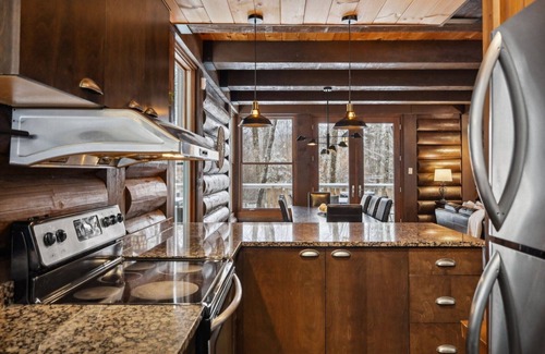 Lac-Superieur Ski Chalet | At only 7 km from Mont-Tremblant Skiing, Dream Chalet with Spa & Fireplace